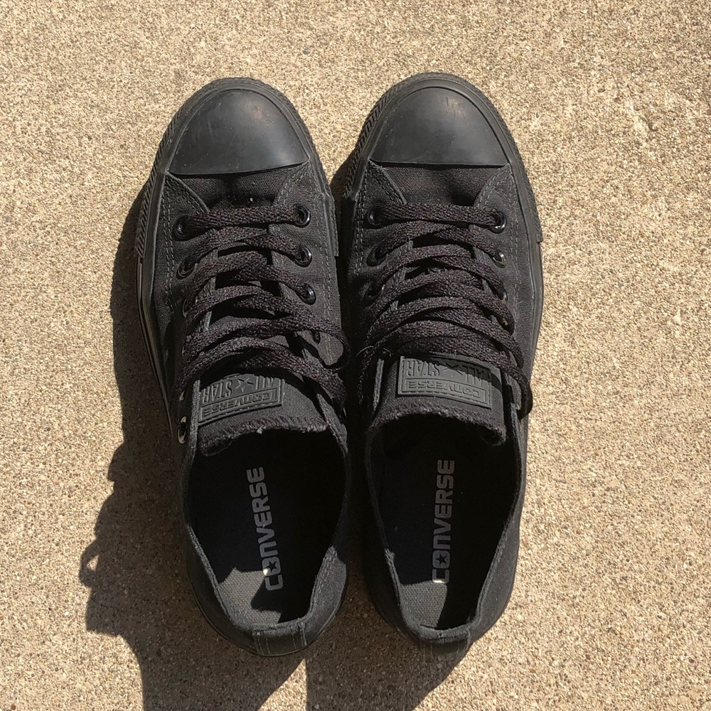 all black converse low top